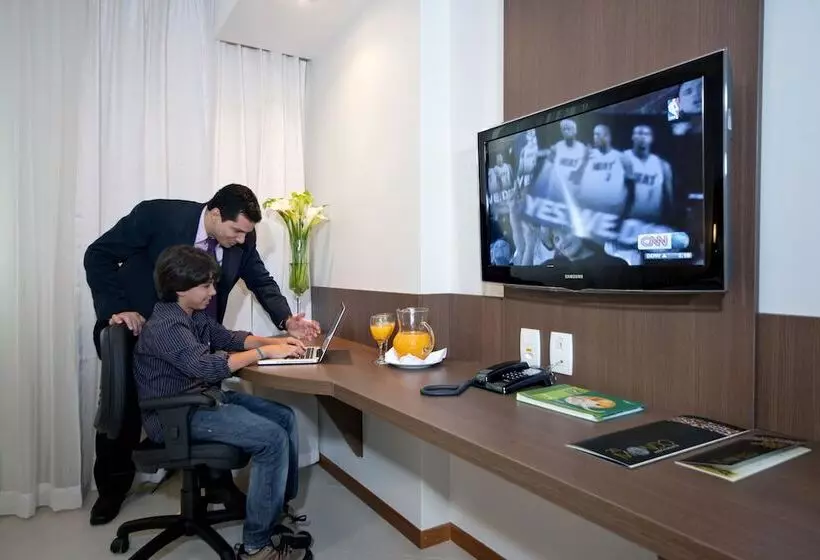 اتاق اجرایی با تخت بزرگ, Quality Hotel Vitória