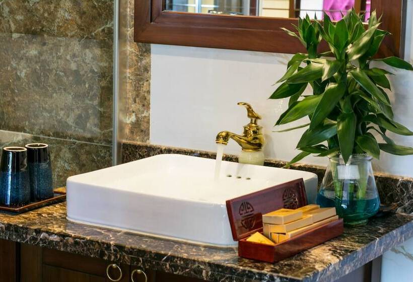 带阳台的高级房间, Sapa Horizon