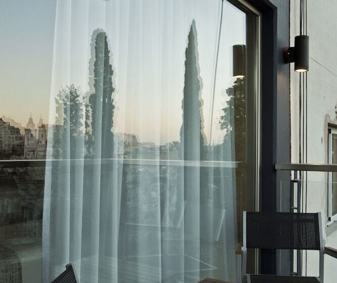 اتاق لوکس, Sileo Apart