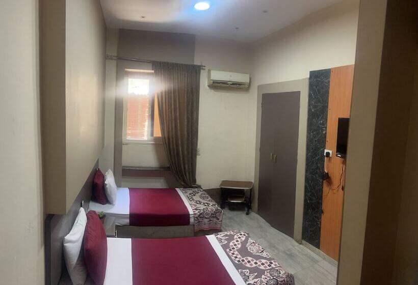 اتاق استاندارد, The Emerald