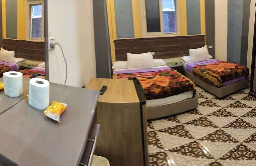 اتاق استاندارد, The Emerald