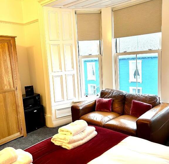 Quarto Triplo Superior, Bythesea Guest House