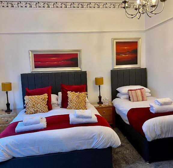 スーペリアトリプルルーム, Bythesea Guest House