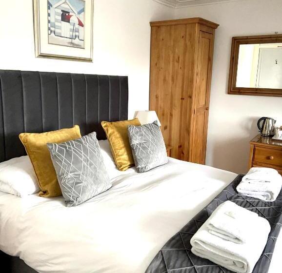 キングサイズベッドのデラックスルーム, Bythesea Guest House