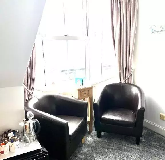 اتاق استاندارد با چشم‌انداز دریا, Bythesea Guest House