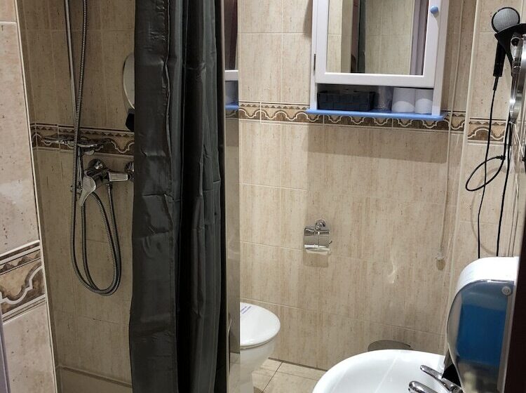 اتاق استاندارد, Arbre De Neu