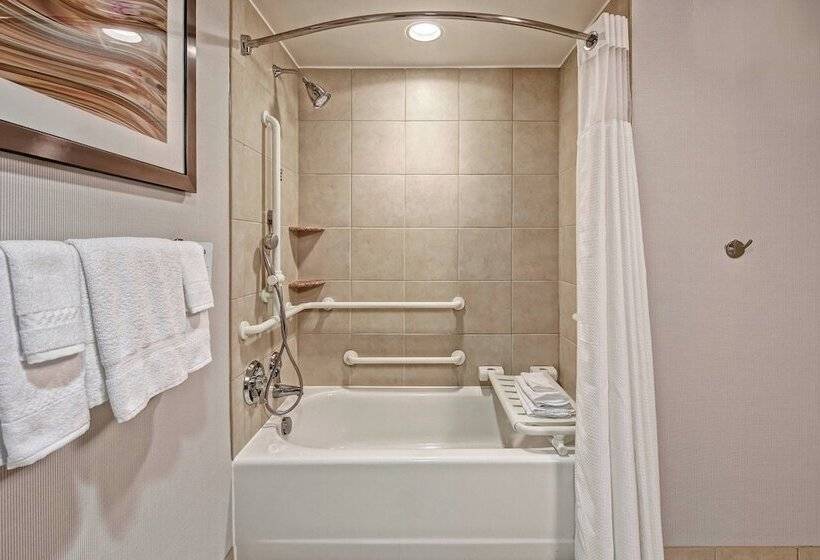 스위트, Courtyard Newport News Airport