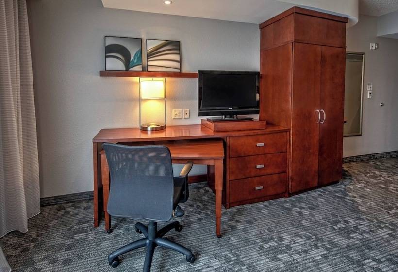 스위트, Courtyard Newport News Airport