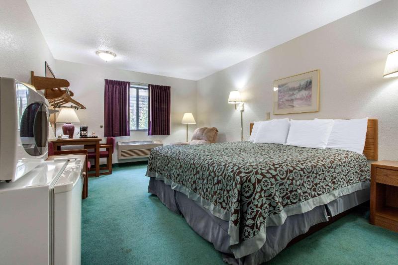 غرفة قياسية سرير كينج, Econo Lodge Oacoma
