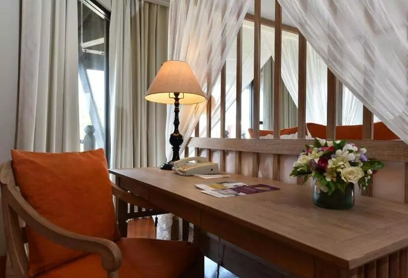 キングサイズベッドのジュニアスイート, Mercure Samui Chaweng Tana