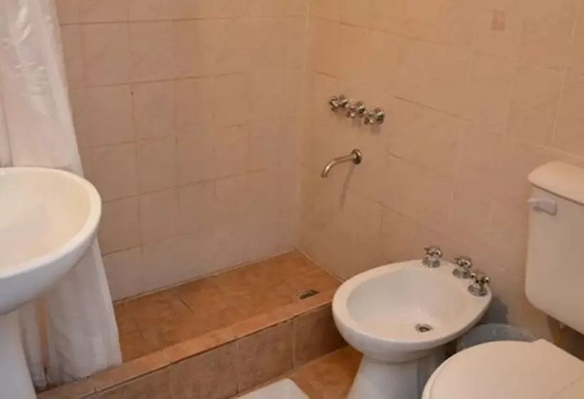 اتاق استاندارد سه نفره, Pacha