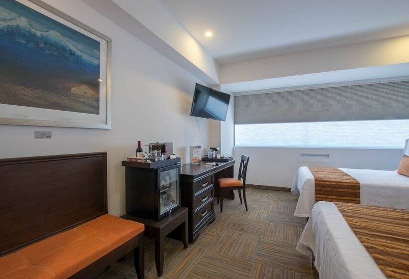 غرفة تنفيذية, Plaza Stadium