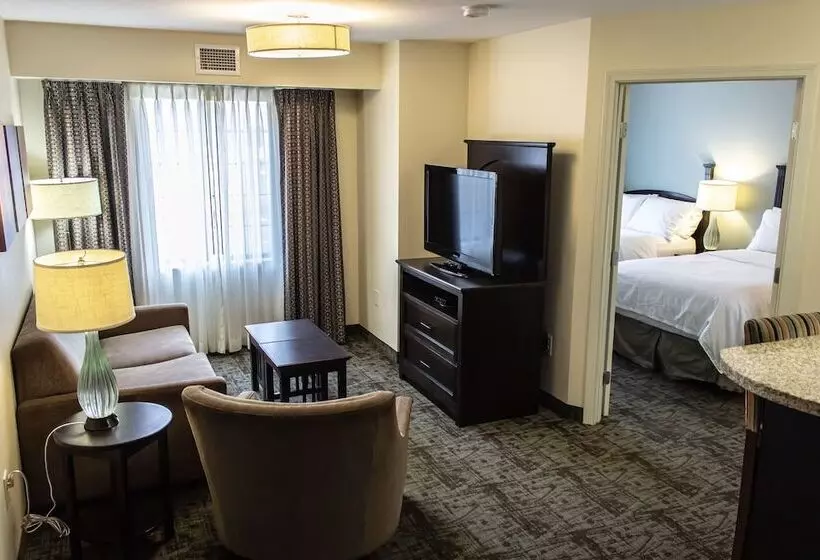 ２ベッドスイートルーム, Staybridge Suites Minot, An Ihg