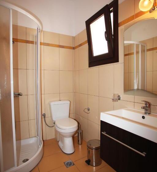 اتاق استاندارد سه نفره, Sun Accommodation