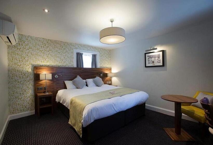 غرفة قياسية لذوى الاحتياجات الخاصة, The Cross Keys