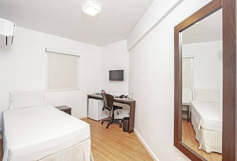 标准单人间, Camboriu Express