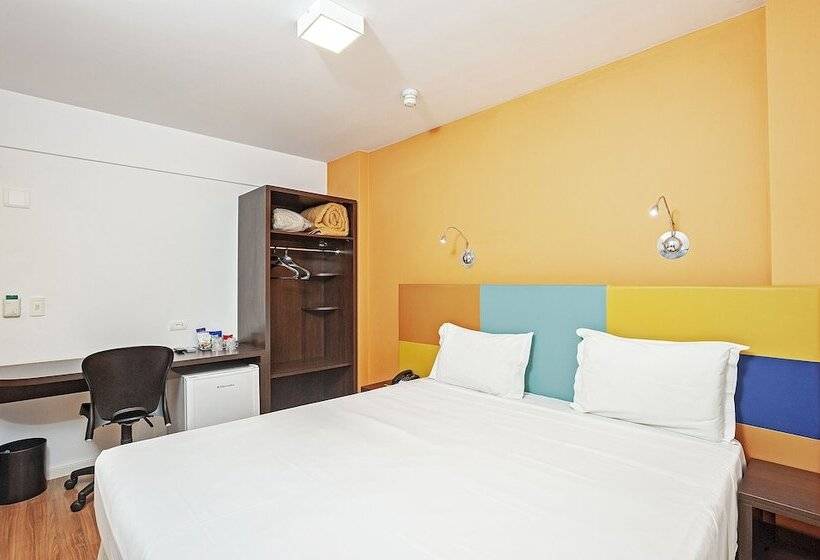 标准间, Camboriu Express