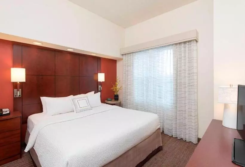 キングサイズベッドのスイートルーム, Residence Inn Moline Quad Cities
