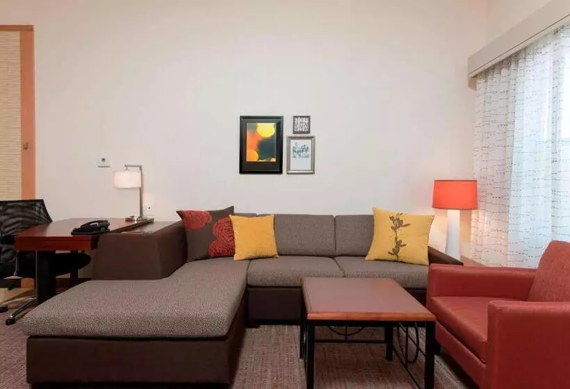 キングサイドベッドのスタンダードワンルーム, Residence Inn Moline Quad Cities