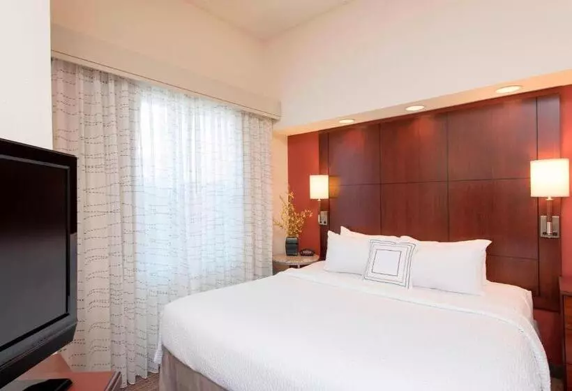 キングサイドベッドのスタンダードワンルーム, Residence Inn Moline Quad Cities