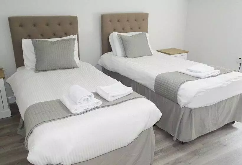 Huoneisto 3 Makuuhuonetta, Cocoon @ International Inn + Apartments