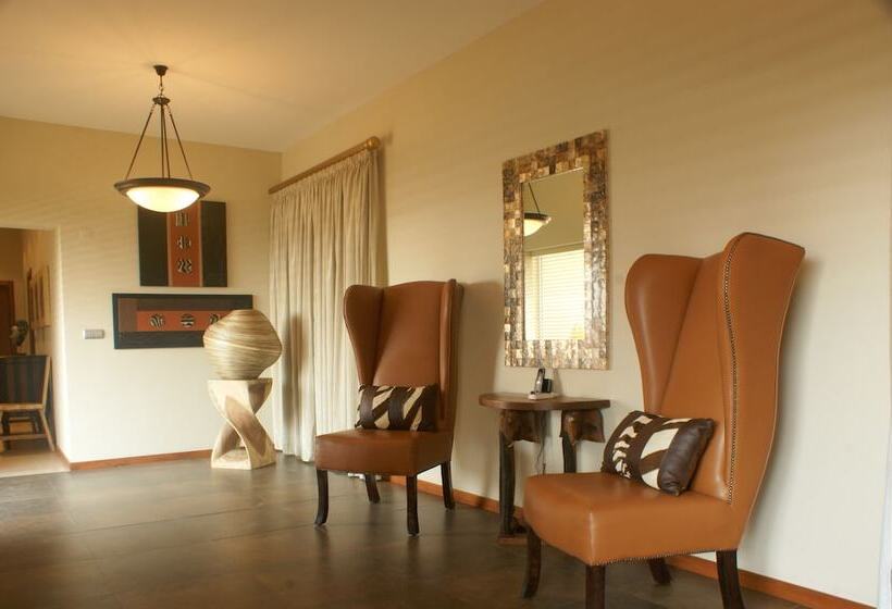 1 Bedroom Penthouse Apartment, Aparthotel Mil Cidades