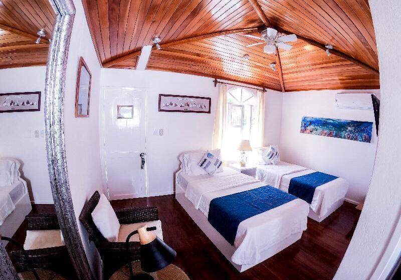 Номер Стандарт, Angermeyer Waterfront Inn
