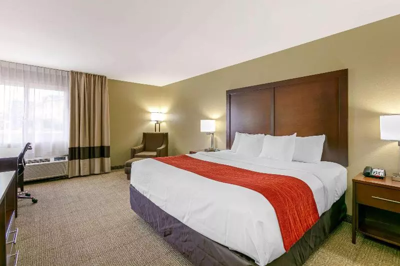身障者適用スイートルーム, Holiday Inn Express And Suites Granbury, An Ihg