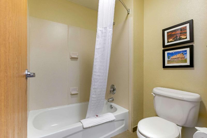 סוויטה מותאמת לאדם עם מוגבלויות, Holiday Inn Express And Suites Granbury, An Ihg