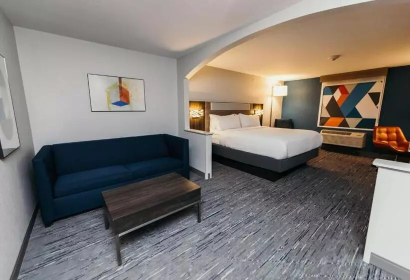 キングサイズベッドのスイートルーム, Holiday Inn Express And Suites Urbandale Des Moines, An Ihg