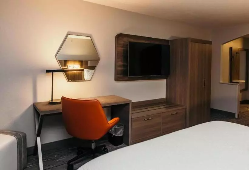 身障者適用キングサイズベッドルーム, Holiday Inn Express And Suites Urbandale Des Moines, An Ihg
