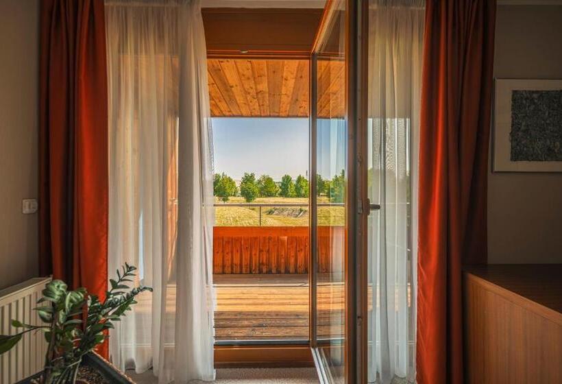 سوییت لوکس, Park Holiday Congress & Wellness