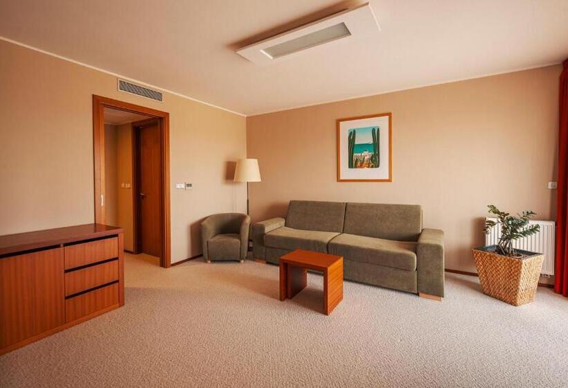 سوییت لوکس, Park Holiday Congress & Wellness