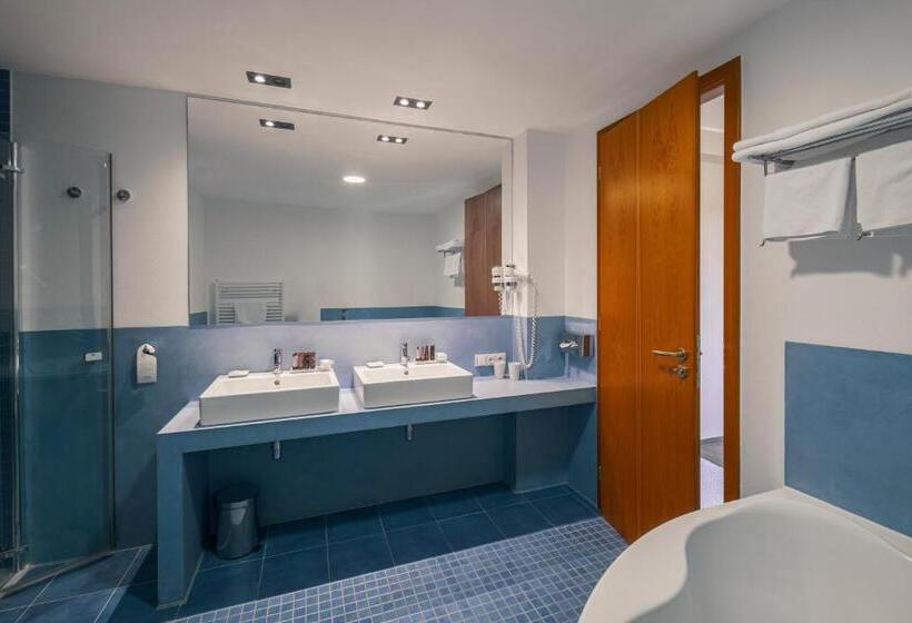 سوییت لوکس, Park Holiday Congress & Wellness