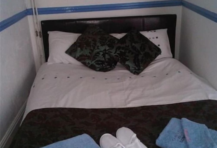 Номер Стандарт Совместная Ванная, Priory Guest House