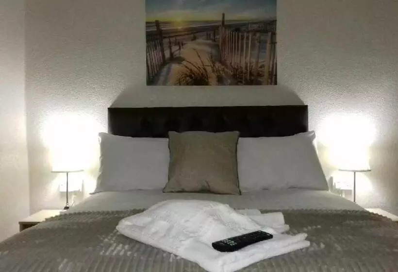 اتاق استاندارد, Lynwood Hotel