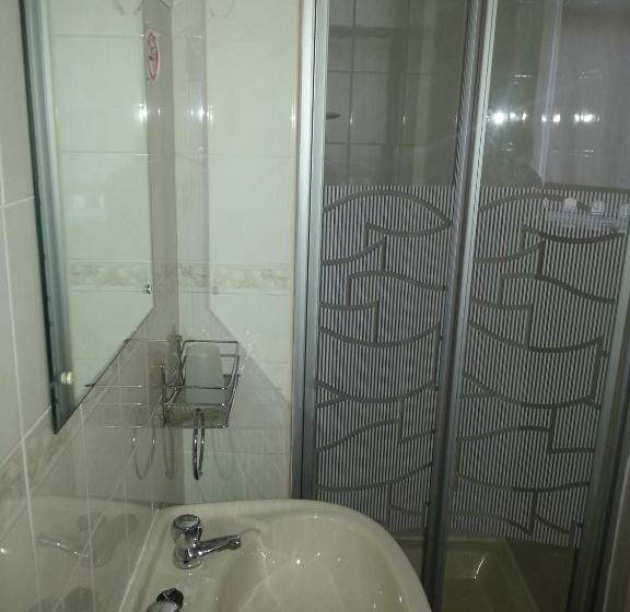 Номер Стандарт, Lynwood Hotel