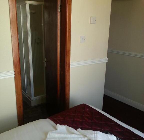 Номер Стандарт, Lynwood Hotel
