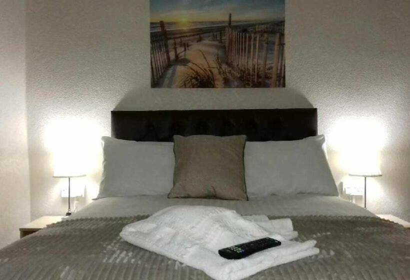 Семейный Номер, Lynwood Hotel