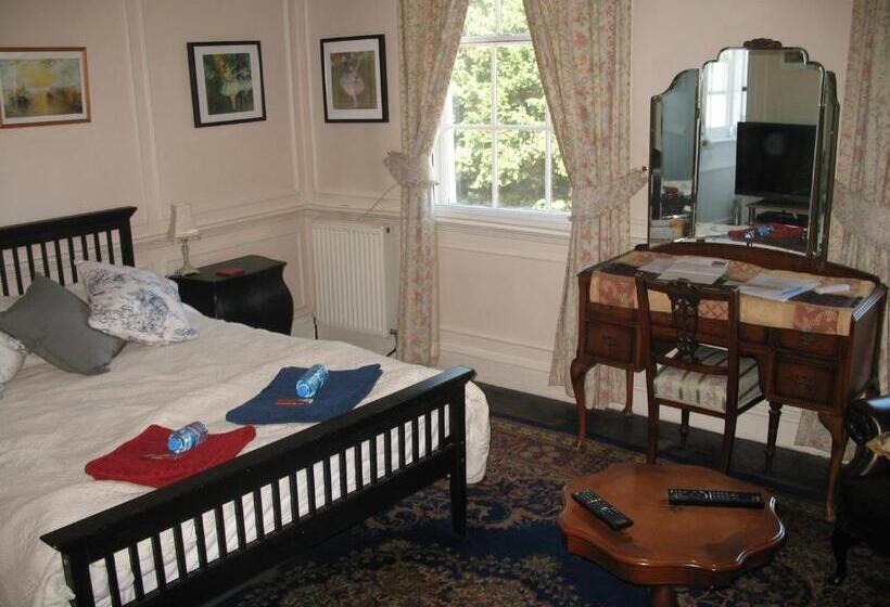 غرفة قياسية, Rothmans B&b