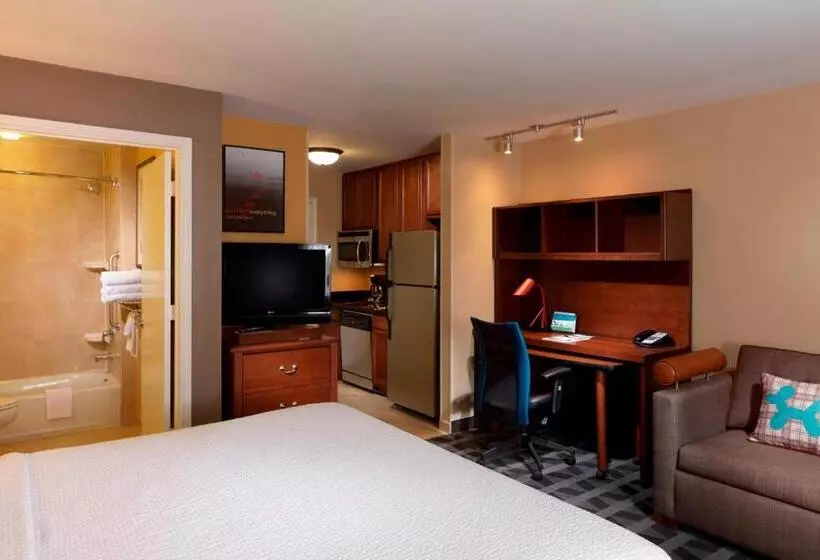 キングサイドベッドのスタンダードワンルーム, Towneplace Suites Houston North/shenandoah