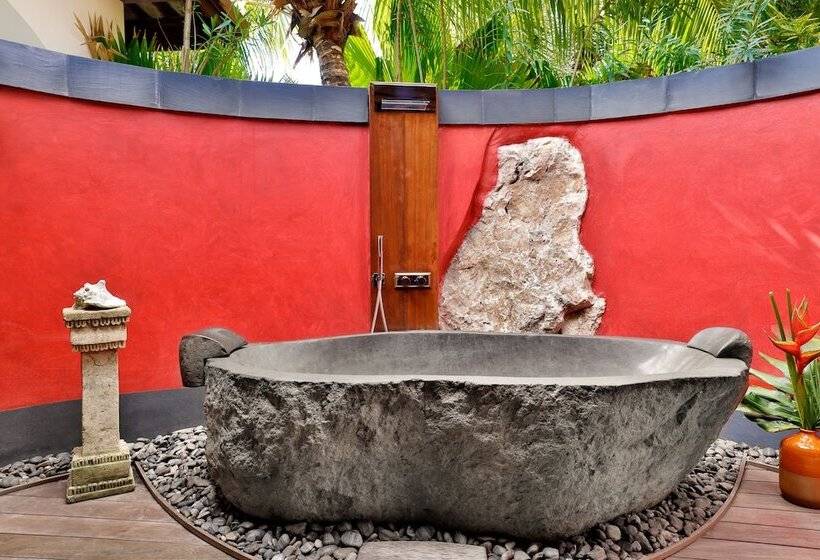 سوییت با چشم‌انداز دریا, Baoase Luxury Resort