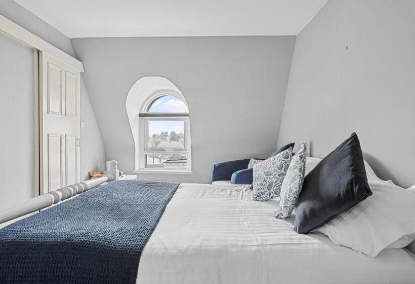 اتاق استاندارد با تخت بزرگ, The Belmont