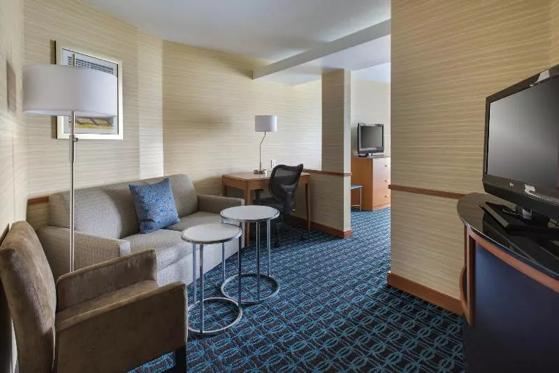 キングサイドベッドのスタンダードワンルーム, Fairfield Inn & Suites By Marriott Verona