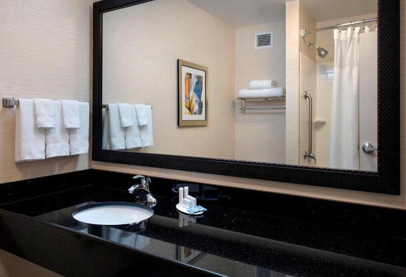 غرفة قياسية سرير كينج, Fairfield Inn & Suites By Marriott Verona