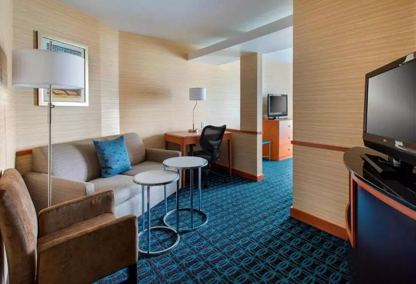 キングサイドベッドのスタンダードワンルーム, Fairfield Inn & Suites By Marriott Verona
