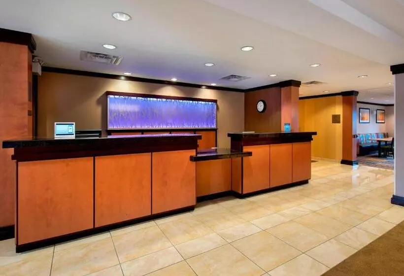 キングサイドベッドのスタンダードワンルーム, Fairfield Inn & Suites By Marriott Verona