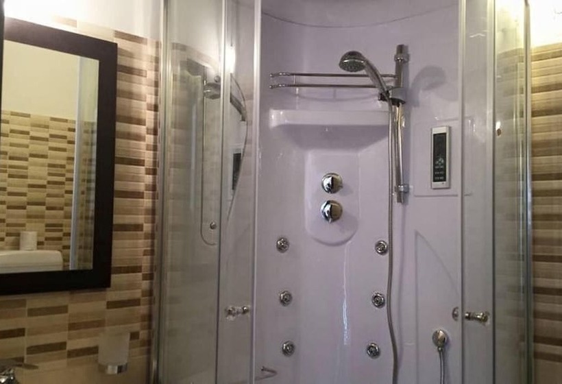 标准间, Busalacchi B&b