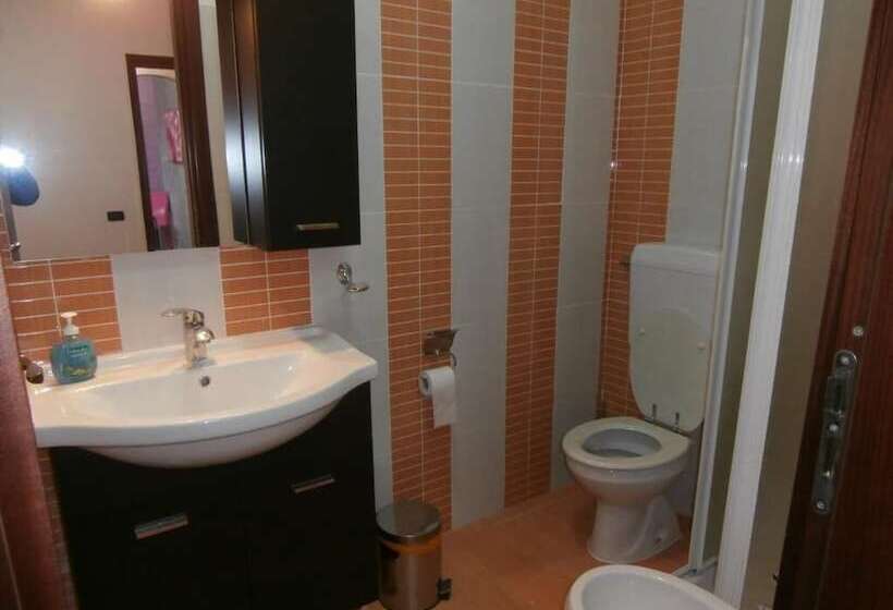 标准间, Busalacchi B&b