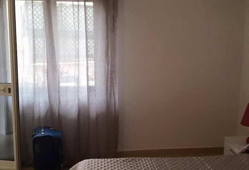 标准三人间, Busalacchi B&b